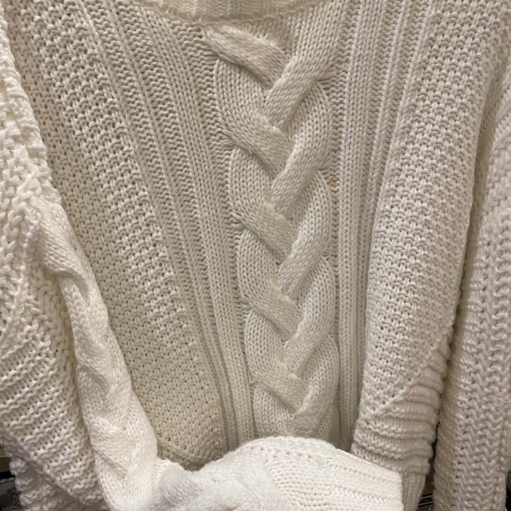 White Knitted Sweatshirt